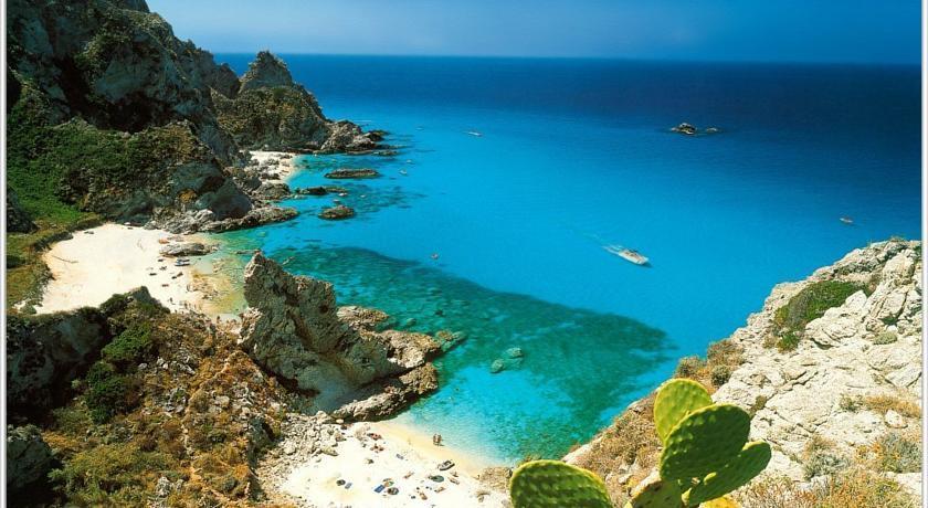 Gullo Capo Vaticano Рикади Экстерьер фото