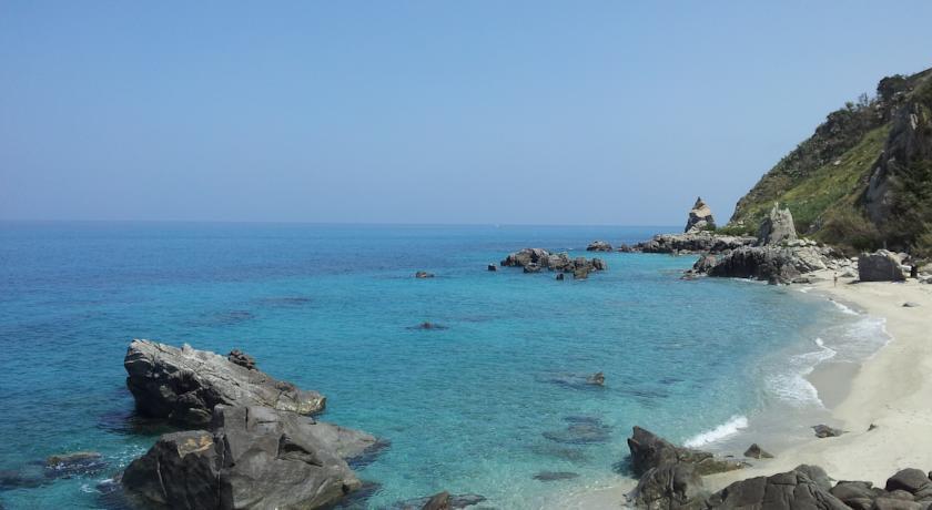 Gullo Capo Vaticano Рикади Экстерьер фото
